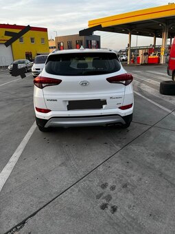 Predám Hyundai Tucson 4×4 1,6 T-GDI benzín automat 1.maj - 11