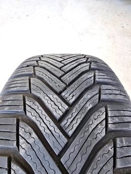 Predám pneu 205/50 R17 na originál diskoch Škoda - 11