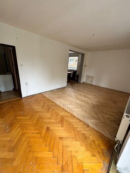 PREDAJ 3 - IZBOVÝ TEHLOVÝ BYT BLÍZKO CENTRA MESTA - 11