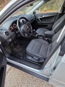 Audi A3 1.6 Premium - 11