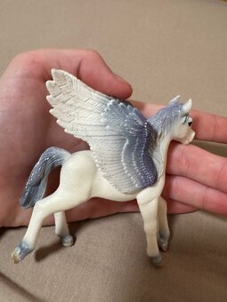 KONIKY( KUPTE SI NAS) - 11