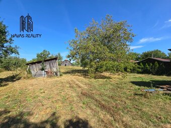 Na predaj dom s veľkým stavebným pozemkom 2148 m2 - 11