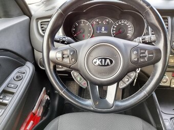Kia Carens - 11
