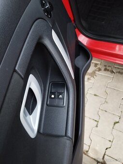 Škoda Fabia combi 1.2 benzín - 11