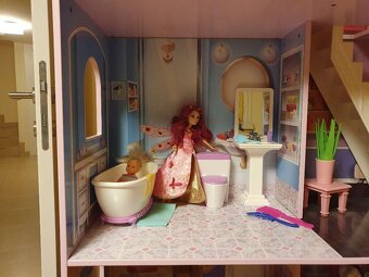 Drevený domček Barbie s obytným autom Barbie - 11