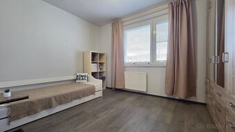 NA PREDAJ SLNEČNÝ 3-IZBOVÝ BYT - JURKOVIČOVA, PREŠOV - 11