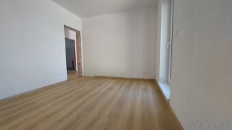 PREDAJ - NOVOSTAVBY - ZLATÉ MORAVCE - 11