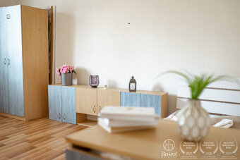 BOSEN | ZNÍŽENÁ CENA - Na predaj 4 izbový rodinný dom s gará - 11