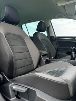Volkswagen Golf 2.0 TDI 110kw,Highline,Manuál - 11
