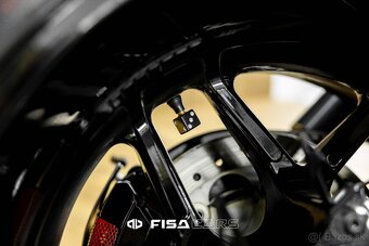 HARLEY DAVIDSON V ROD - 11