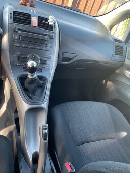 Toyota Auris 2.0 D4D - 11