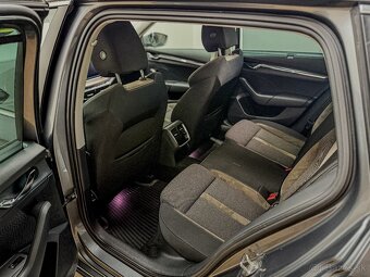Škoda Octavia Combi 2.0 TDI Scout 4x4 DSG - 11