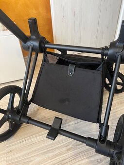 Podvozok cybex priam 4.0 2023 black matt - 11