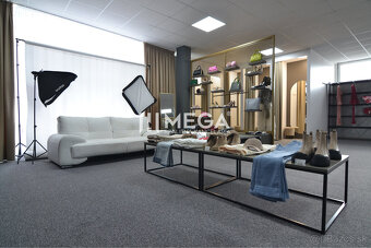 ODSTÚPENIE prevádzky - štýlový obchod s oblečením - mesto Hu - 11