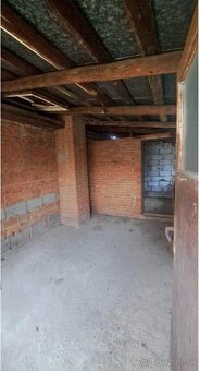 Na predaj rodinný dom v centre Vrábel v tichej uličke - 11