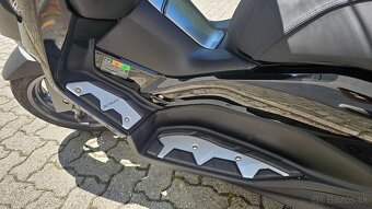 Yamaha x-max tech max 125 - 11