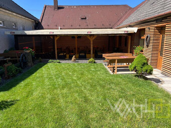 BAR v úplnom centre  obce Špačince - 11