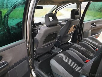 VW SHARAN  2.0TDI 103KW 140PS UNITED NAVI ŤAŽNÉ R17 MOD 2010 - 11