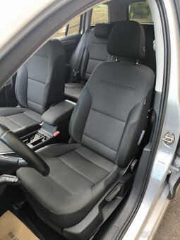 Volkswagen Golf VII Combi 2.0 TDI 110 kW - 11