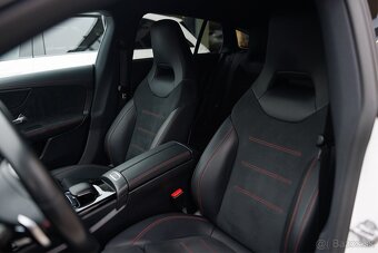 Mercedes-Benz CLA 200d ShootingBrake AMG Line / Night Paket - 11