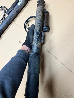 Tlmiče zadné vzduchové Mercedes W211,219 - 11