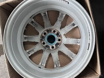 5x112 R17 7J ET47 Alutec - 11