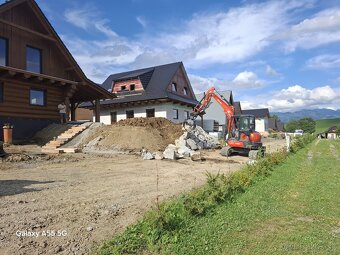 Výkopové a stavebné prace / báger - 11