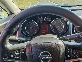 Opel Astra J 1.7 CDTI - 11