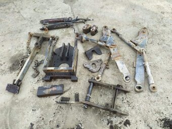 Predám rozpredám zadnú časť traktora zetor zts crystal - 11