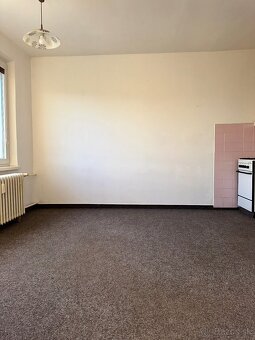 1 izb. byt 40m2- CENTRUM-Pôvodný Stav - 11