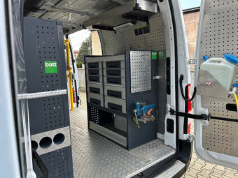 Renault Master 2.3 - regálový systém BOTT + žeriav, DPH  - 11