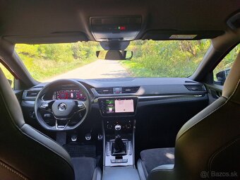 Škoda Superb Combi Sportline 2.0 Tdi M6 - 11