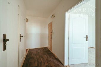 3i byt s dvoma balkónmi v blízkosti centra mesta Senica - 11