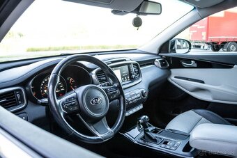 Kia Sorento 2.2 CRDi VGT 4WD ISG Platinum A/T - 11