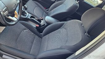 Hyundai i30 1.6 CRDi 30 JAHRE EDITION - 11