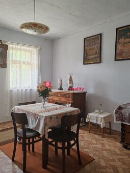 NOVINKA Historický rodinný dom na polosamote,pozemok 3930 m - 11