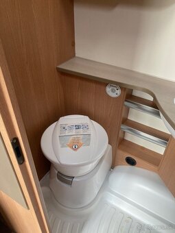 Knaus Sport LK 400 palandy - 11
