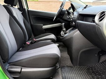 Mazda 2 1.3 benzín 152 000km - 11