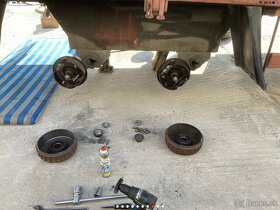 VW Crafter 2,5 TDi miniťahač náves kamion - 11