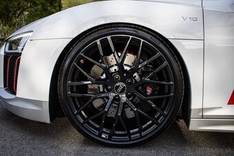 Audi R8 RWS 5.2 FSI V10 1 of 999 špeciálna edícia, karbón - 11