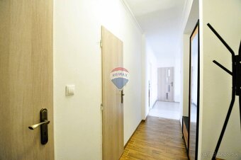 PREDAJ, 3-izbový byt s balkónom, Revúca, ul. Jilemnického, - 11