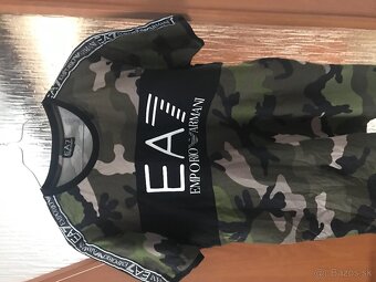 EMPORIO ARMANI maskackove/pánske tricko L - 11