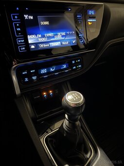 Toyota Auris combi 1.6 97kW, 2017, SK auto, 86000km - 11