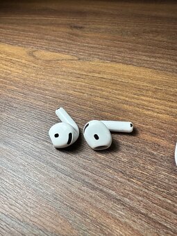 Apple AirPods 4 - 11