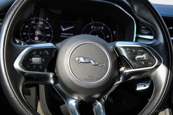 Jaguar F-Pace 2.0 D165 MHEV S AWD A/T - 11