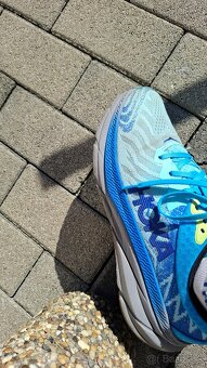 Predám Hoka Challenger 7, 451/3,  modré, záruka 2r - 11