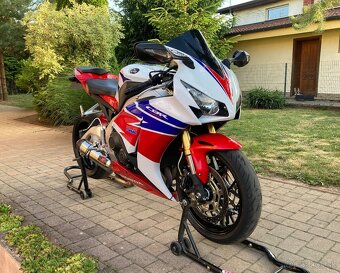 Honda CBR 1000 RR Fireblade 2013 - 11