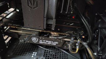 Nvidia GeForce GTX 1070 8GB XTREME Gaming (GIGABYTE) - 11