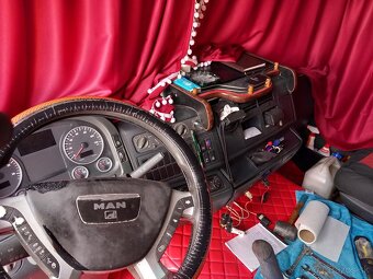 Man tgl 240 cerveny,Man tgl 240 zlty. - 11