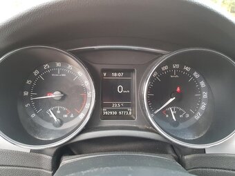 ŠKODA Superb Combi 1.6 TDI Comfort GreenLine - 11